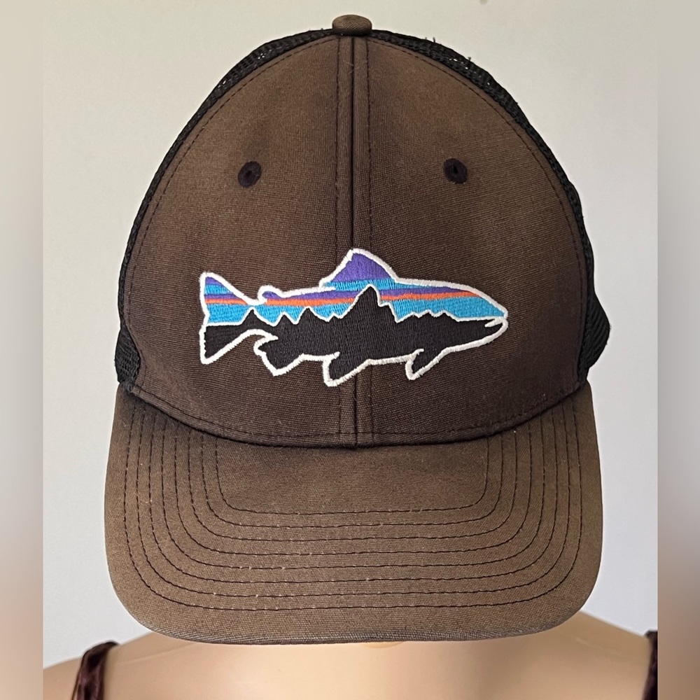 PATAGONIA Fitz Roy Trout Fishing Snapback Trucker Hat Brown Adjustable Mesh Back